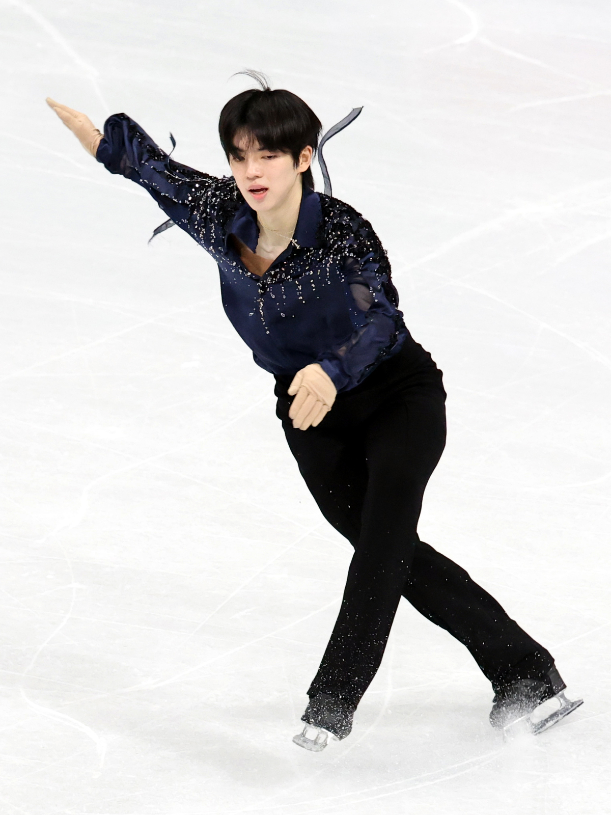 이탈리아 밀라노 아이스 스케이팅 아레나 경기장에서 열린 2026 밀라노·코르티나담페초 동계올림픽 피겨스케이팅 남자 싱글 쇼트프로그램에서 차준환 선수가 경기를 펼치고 있다. 밀라노=뉴시스