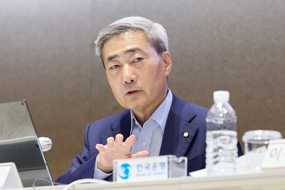 신현송 한은&nbsp;총재는 17일 물가안정목표 운영상황 점검 기자설명회에서 “소비자물가는 앞으로 상당 기간 높은 수준의 오름세를 지속할 것으로 예상된다”고 말했다. 한은 제공
