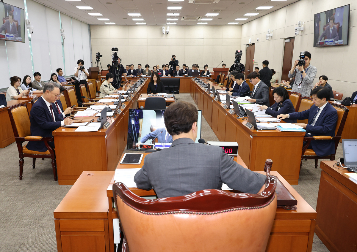 21일 서울 여의도 국회에서 연금개혁특별위원회 전체회의가 열리고 있다. 뉴시스