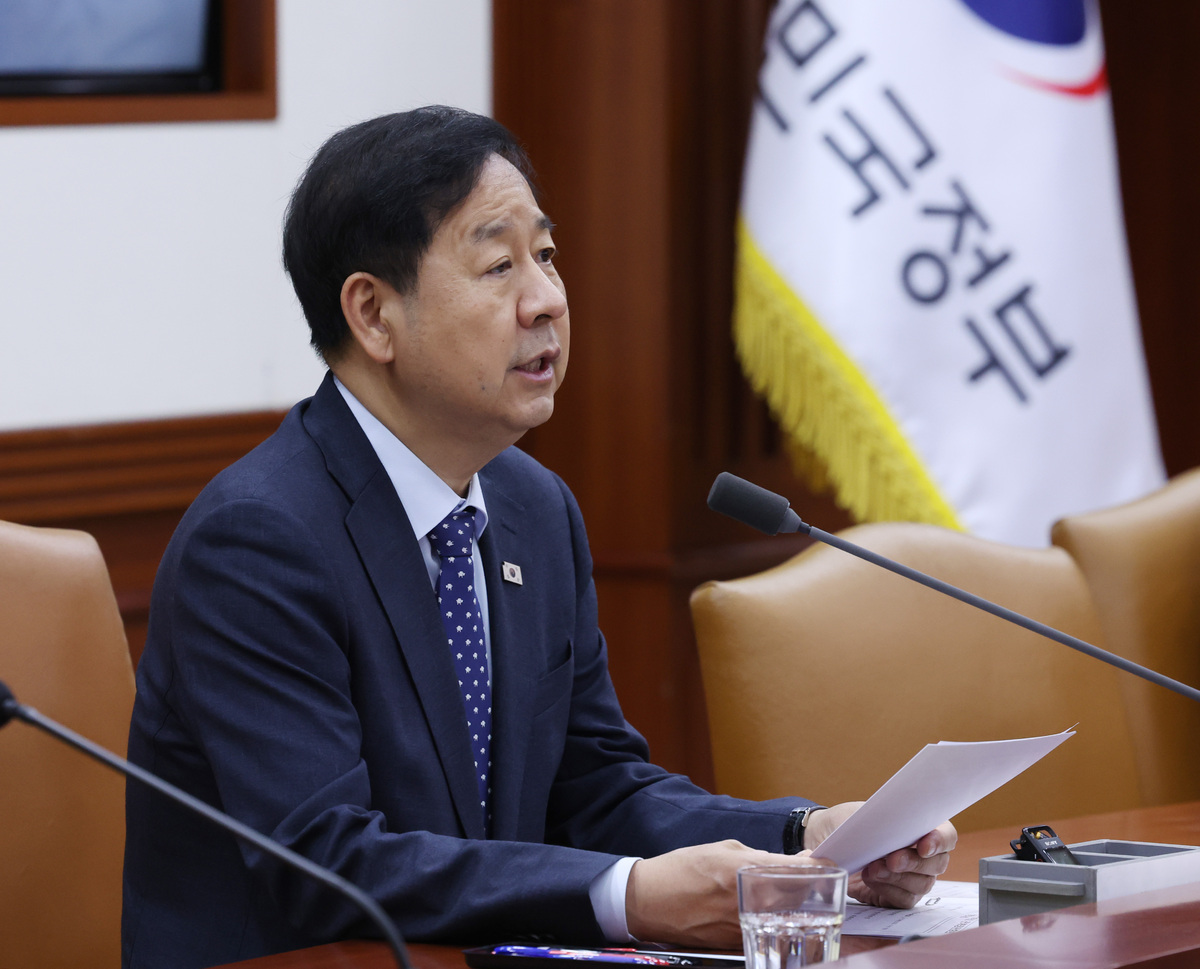 구윤철 경제부총리 겸 재정경제부 장관이 10일 오전 서울 종로구 정부서울청사에서 경제관계장관회의 겸 구조혁신관계장관회의를 주재하고 있다. 뉴시스