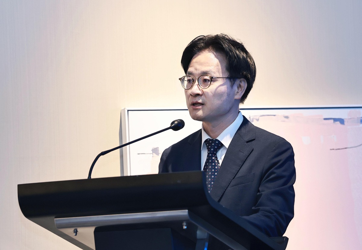 김정관 산업통상부 장관이 지난 15일 서울 여의도 콘래드호텔에서 열린 '대한항공-보잉·GE 구매계약 체결 기념식'에서 축사를 하고 있다. 산업통상부 제공