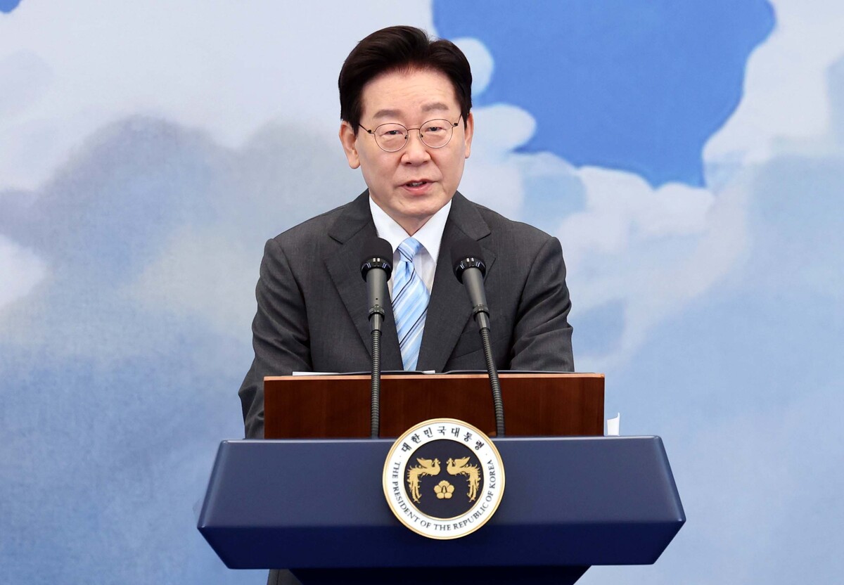 이재명 대통령이 지난 19일 청와대에서 열린 2026 청년의 날 기념식에서 기념사를 하고 있다. 뉴시스