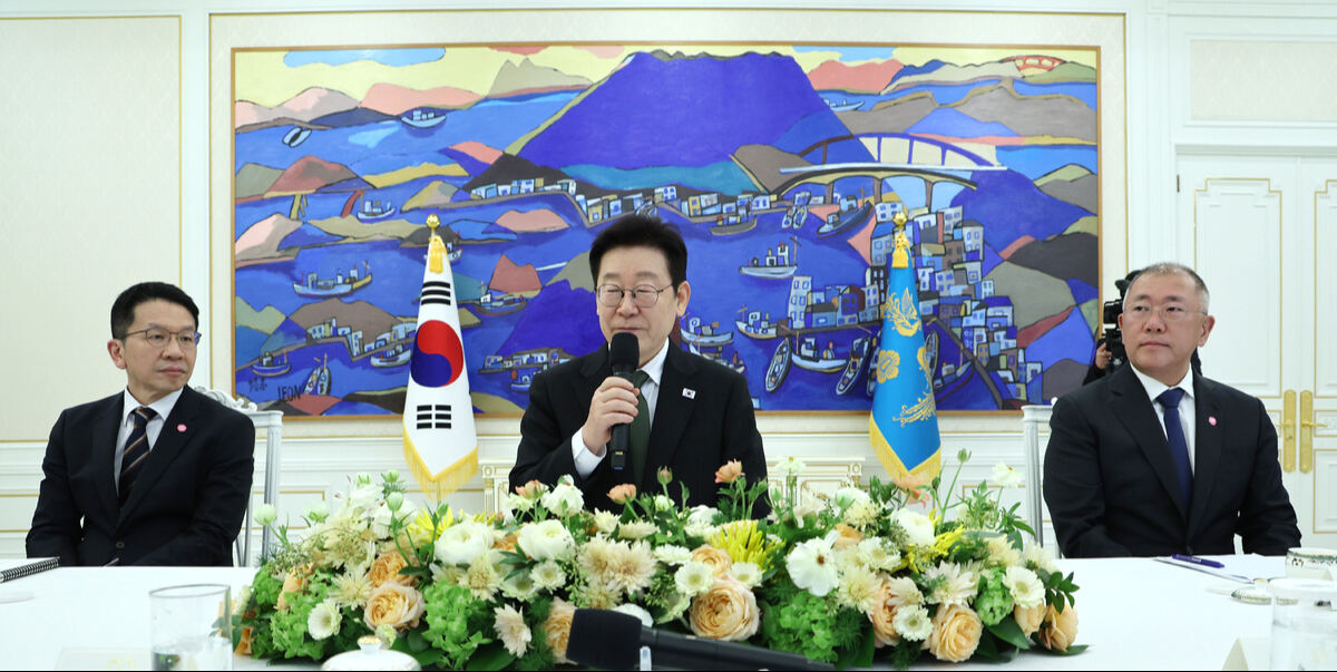 이재명 대통령이 4일 청와대에서 열린 청년일자리와 지방투자 확대를 위한 기업간담회에서 발언을 하고 있다. 청와대통신사진기자단