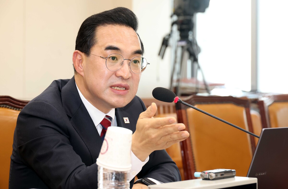 박홍근 기획예산처 장관 후보자가 지난 23일&nbsp;서울 여의도 국회에서 열린 재정경제기획위원회의 인사청문회에서 의원 질의에 답변하고 있다. 뉴시스