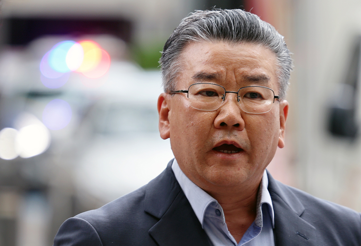 직권남용 혐의를 받는 유병호 전 감사원 사무총장이 지난 13일 경기 과천시 2차 종합특검팀 사무실에서 피의자 조사를 받기 위해 출석하며 발언하고 있다. 뉴시스