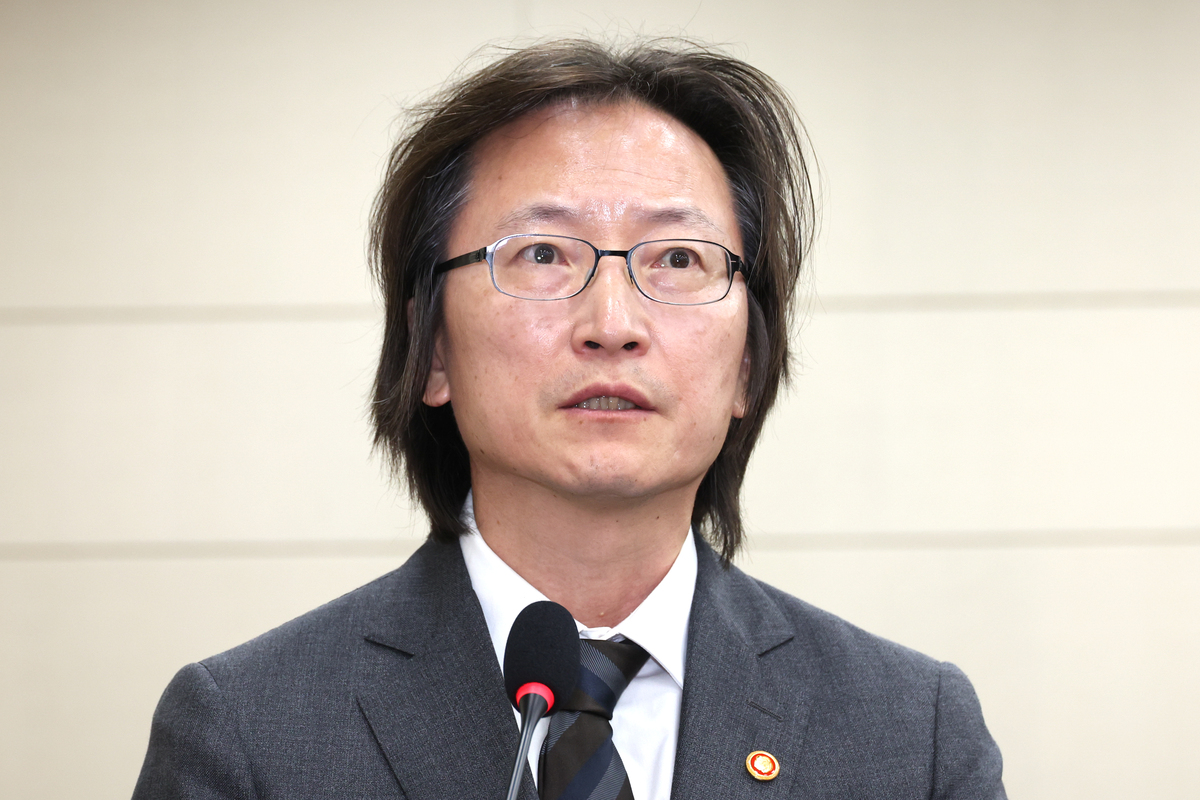 주병기 공정거래위원장이 지난 26일 여의도 국회에서 열린 정무위원회 전체회의에서 인사말하고 있다. 뉴시스
