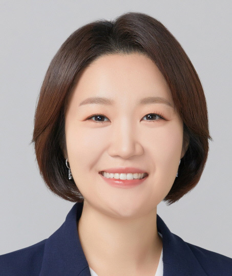 이재명 대통령이 30일 중소벤처기업부 장관 후보자에 이소영 더불어민주당 의원을 지명했다. 사진=청와대 제공