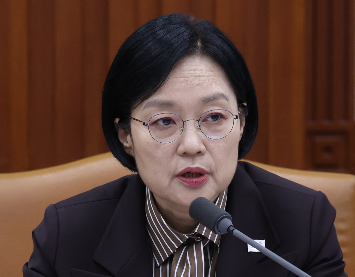 한성숙 국무총리가 3일 오전 서울 종로구 정부서울청사에서 국가정책조정회의를 주재하고 있다. 뉴시스