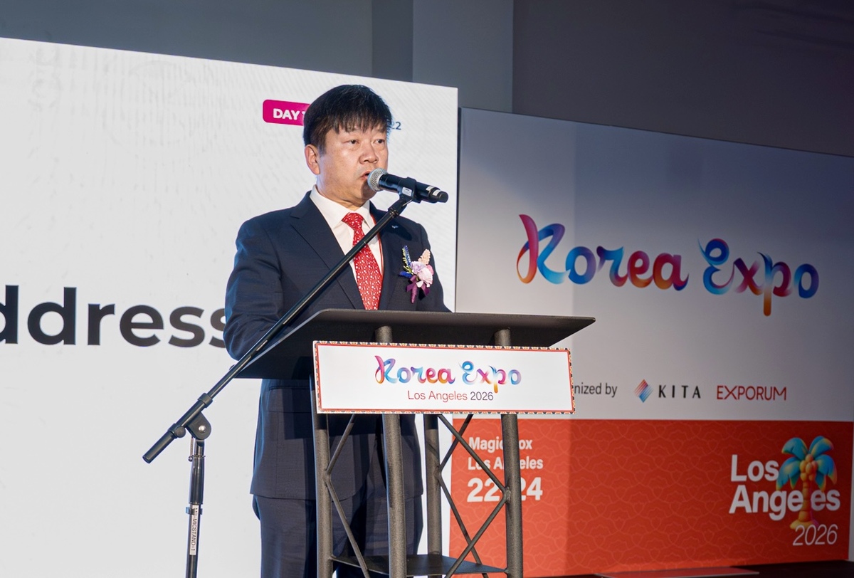 한국무역협회가 22일 미국 로스앤젤레스(LA) 매직박스 전시장에서 개최한 ‘2026 LA K-프리미엄 소비재전’ 개막식에서 장석민 한국무역협회 전무가 인사말을 하고 있다.